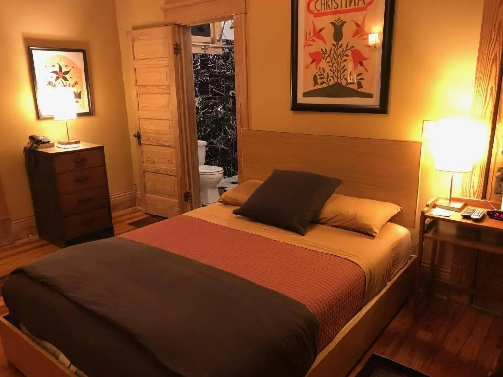 Bed in Hotel Frederick