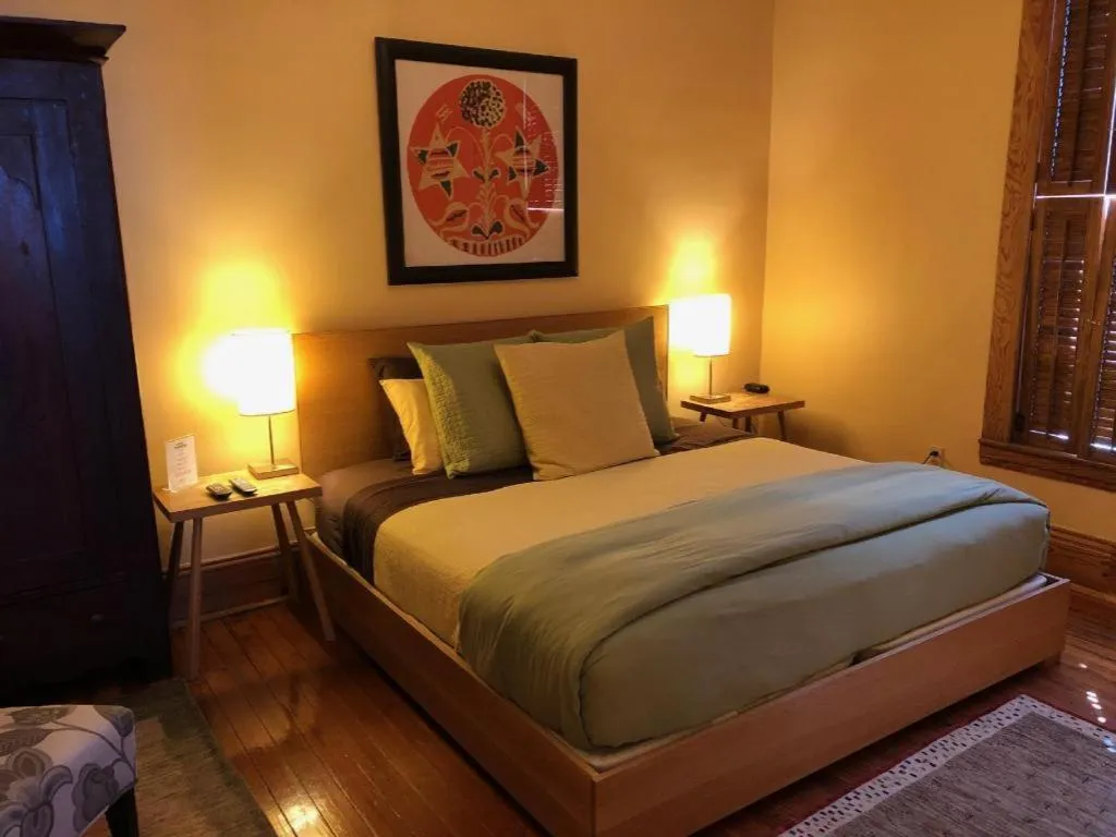 Bed in Hotel Frederick