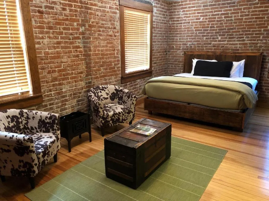 Bed in Hotel Frederick