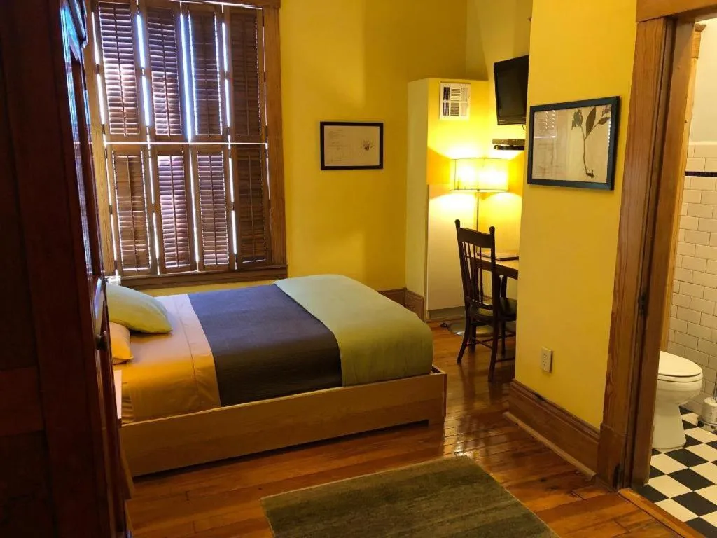 Bed in Hotel Frederick