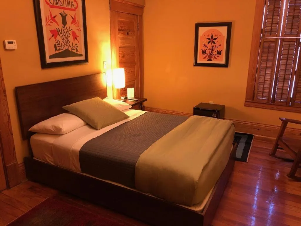 Bed in Hotel Frederick