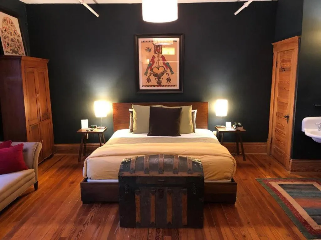 Bed in Hotel Frederick