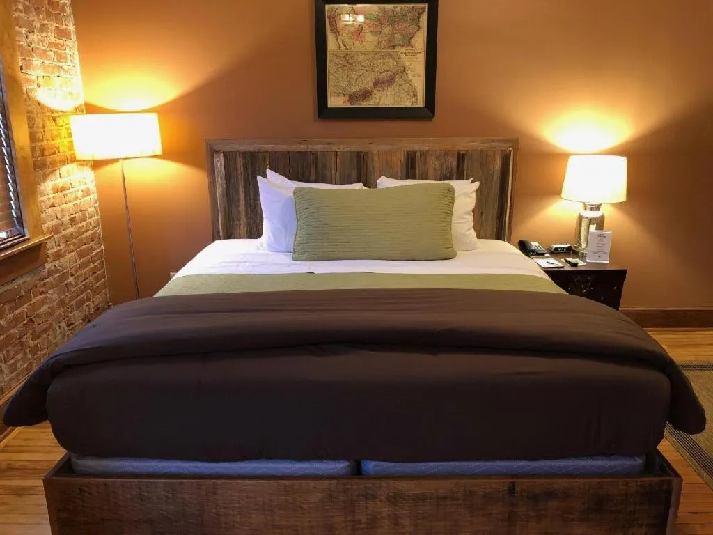 Bed in Hotel Frederick