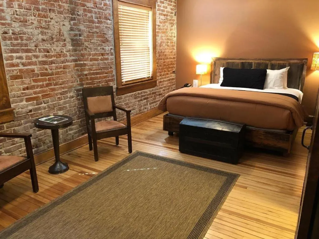 Bed in Hotel Frederick