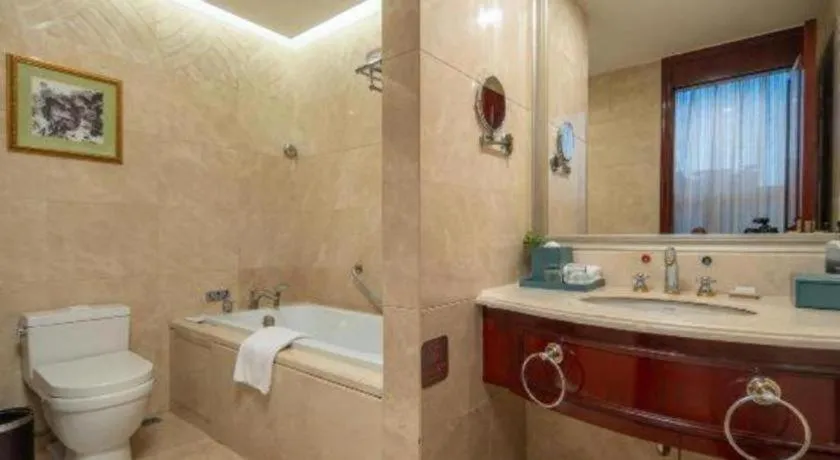 Chutian Guangdong International Hotel