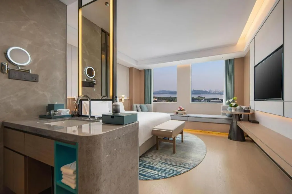 Chutian Guangdong International Hotel