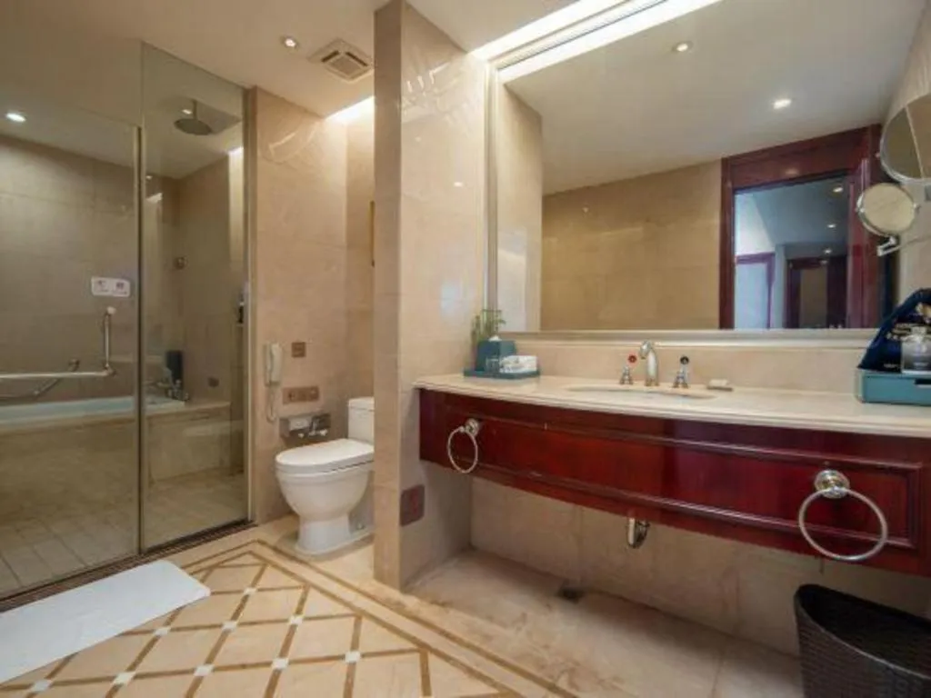 Chutian Guangdong International Hotel