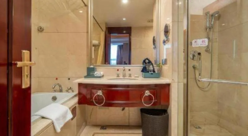 Chutian Guangdong International Hotel