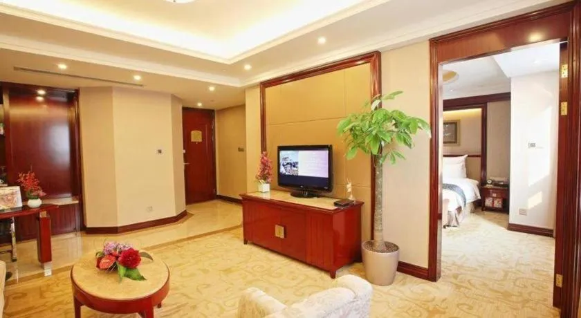 Chutian Guangdong International Hotel