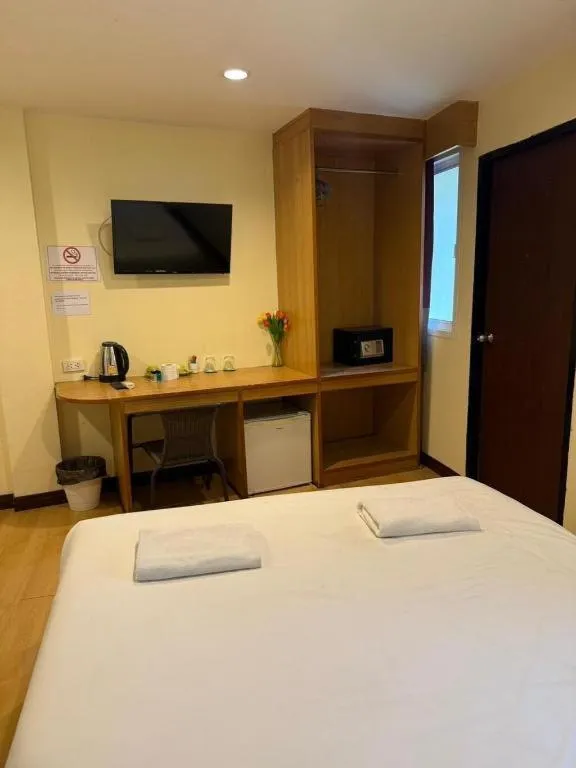 Bed in A7 Hotel Pattaya