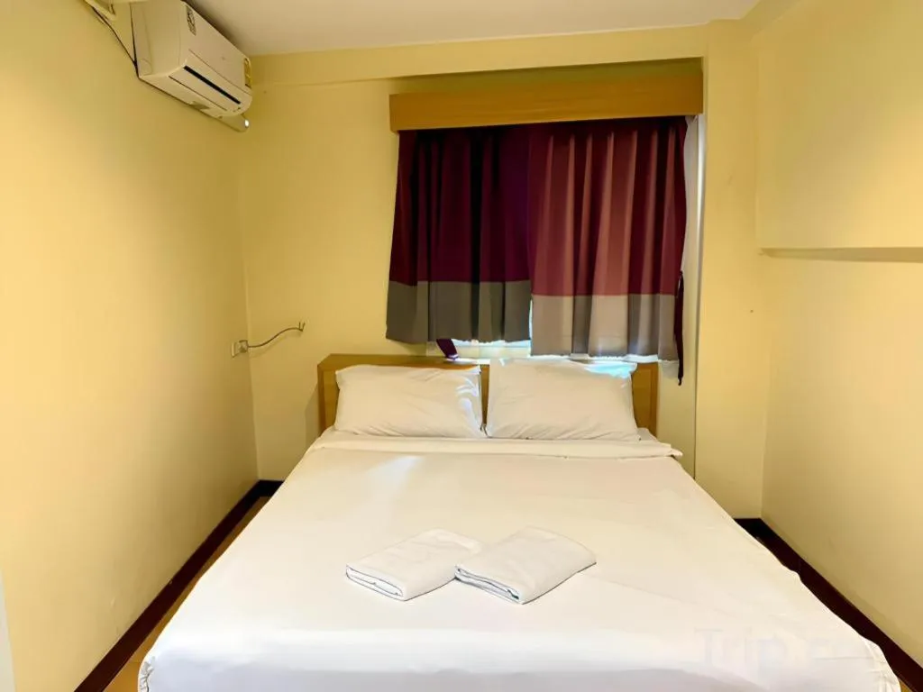 Bed in A7 Hotel Pattaya