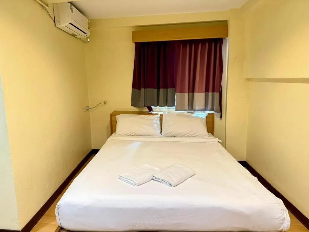 Bed in A7 Hotel Pattaya