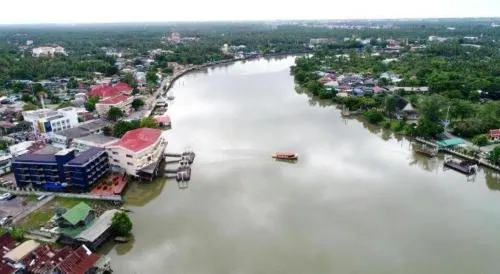 Amphawa Riverfront Hotel