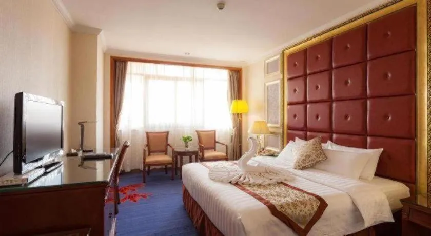 Bed in Quanzhou Hotel