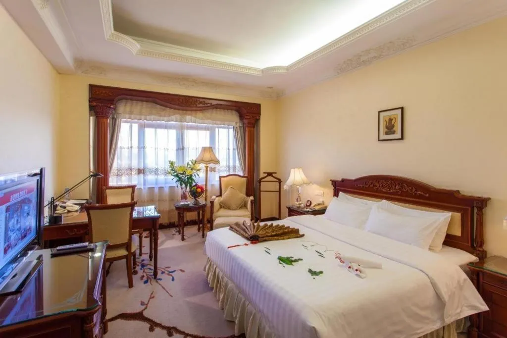 Bed in Quanzhou Hotel