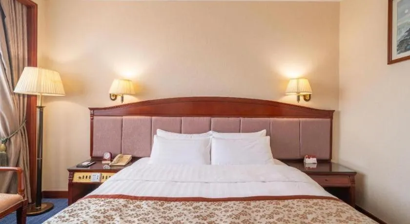 Bed in Quanzhou Hotel