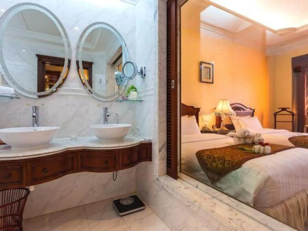 Bed in Quanzhou Hotel