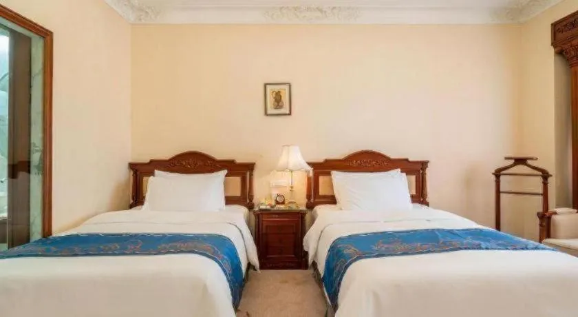 Bed in Quanzhou Hotel