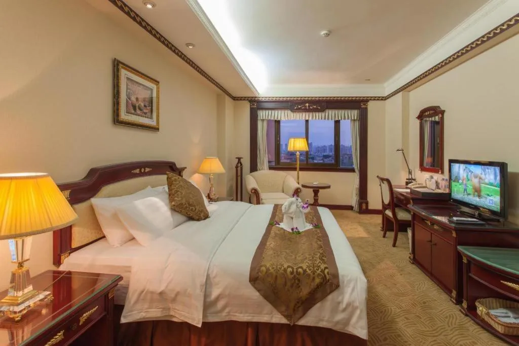 Bed in Quanzhou Hotel