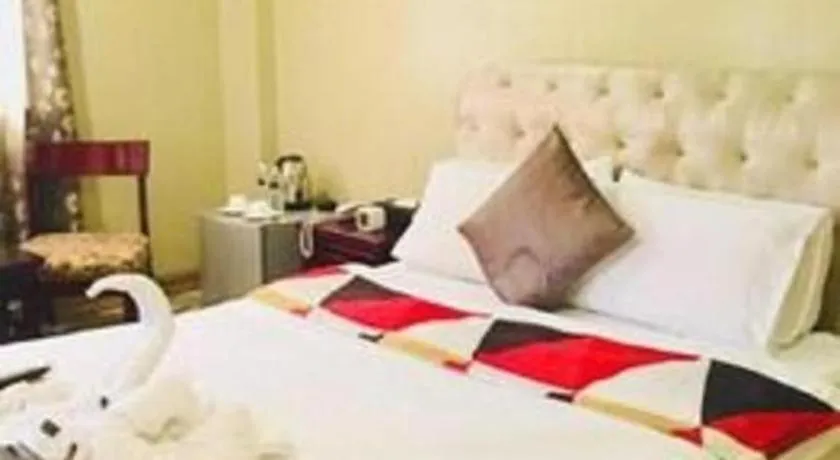 Bed in Clark Imperial Hotel