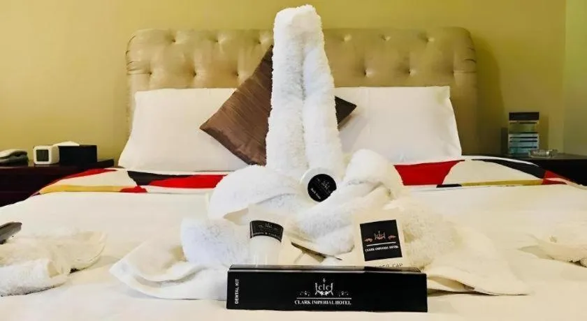 Bed in Clark Imperial Hotel