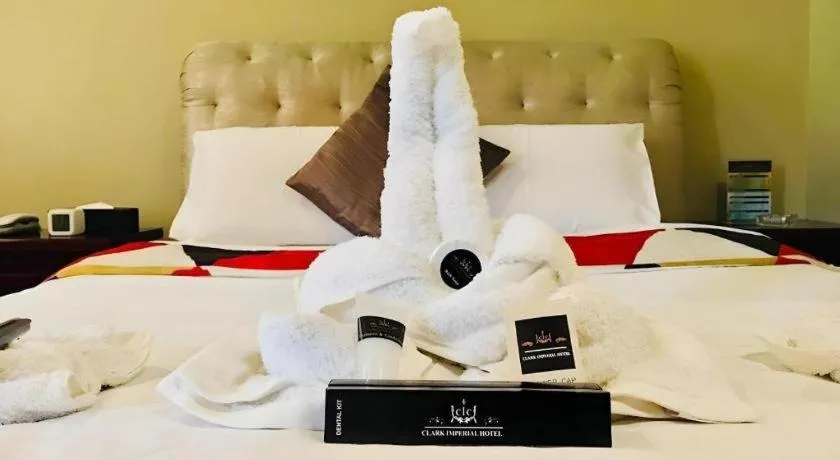 Bed in Clark Imperial Hotel
