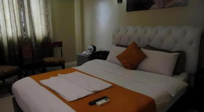 Bed in Clark Imperial Hotel