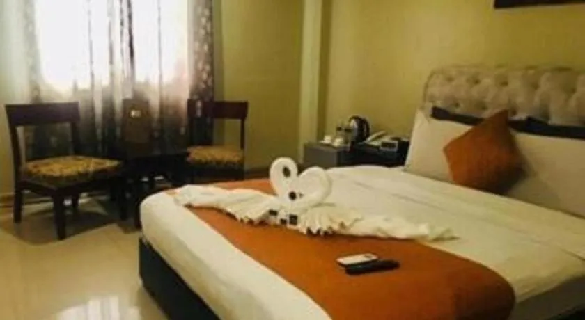 Bed in Clark Imperial Hotel