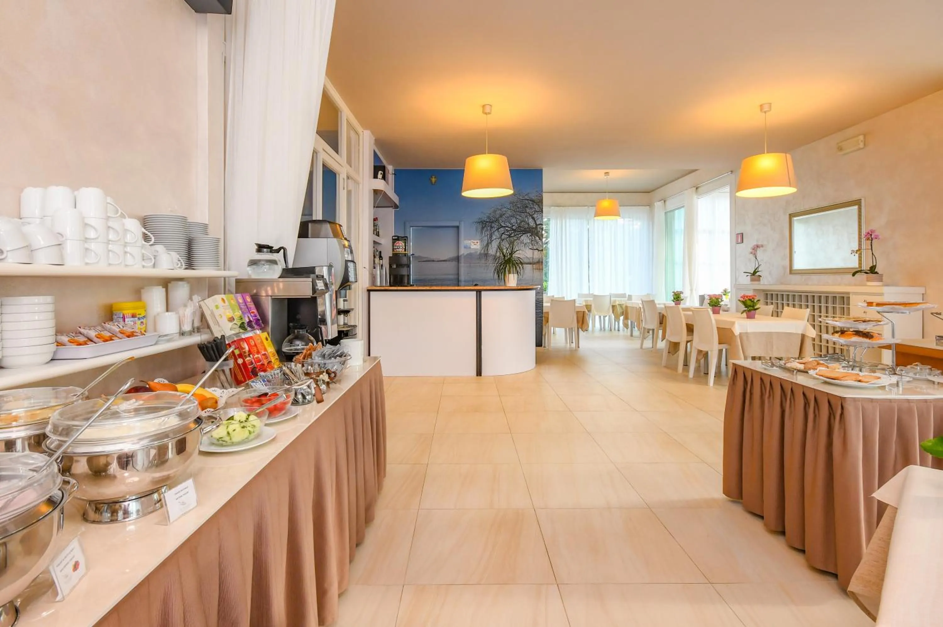 Food and drinks in Hotel Suisse