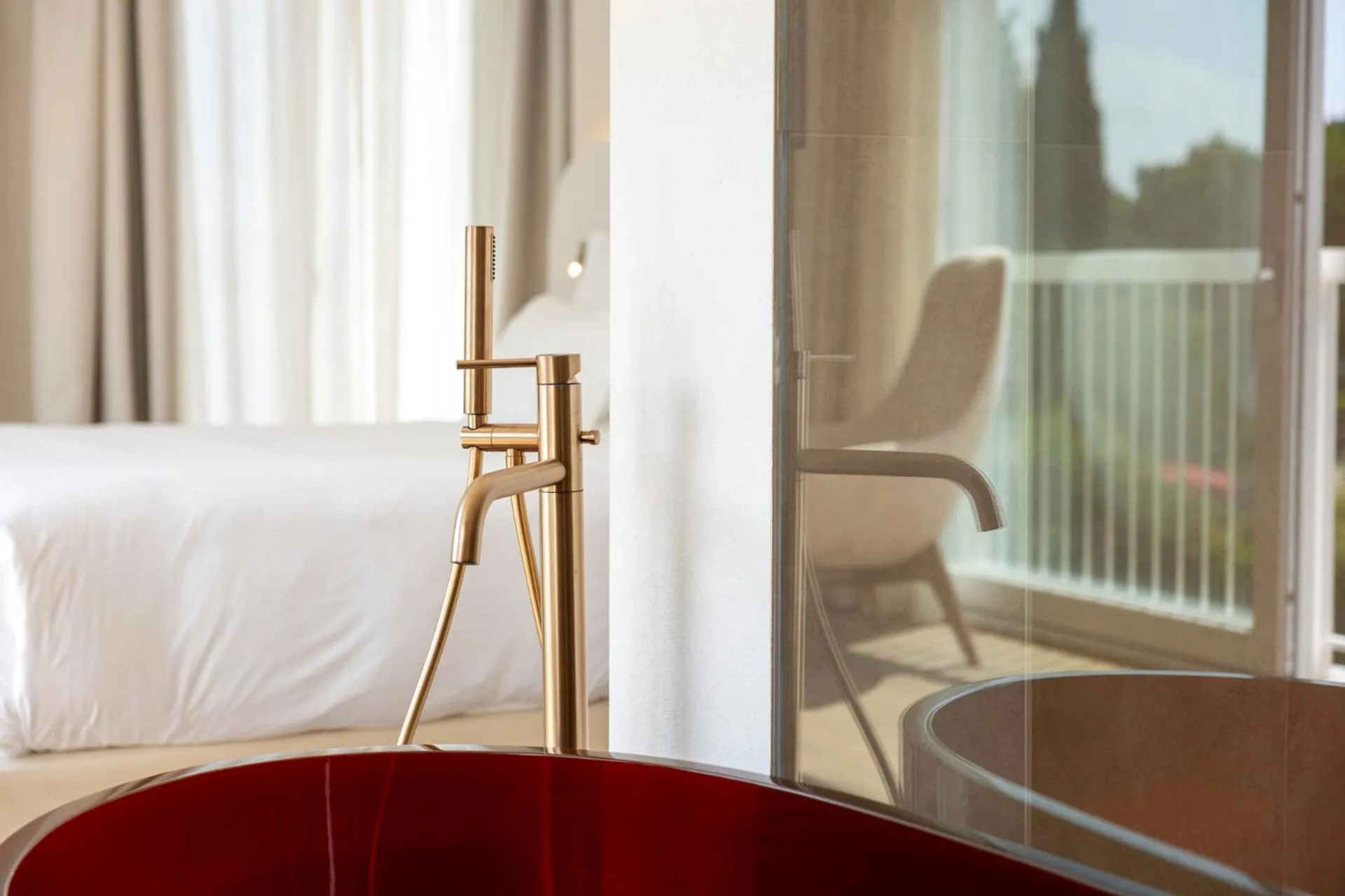 Bedroom, Bed in Hi Hotels Sirmione - Lakeview Pool