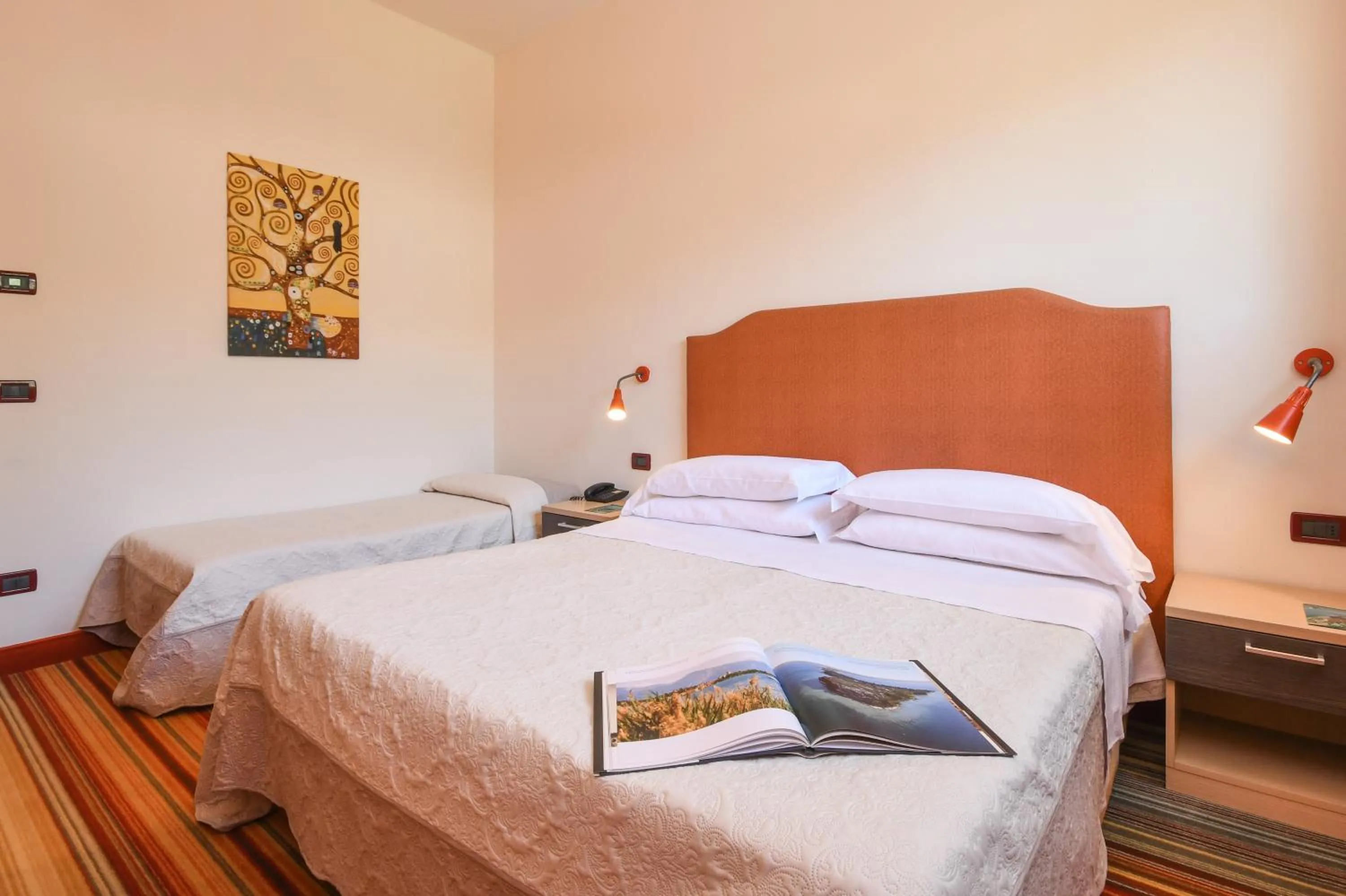 Bedroom in Hotel Suisse