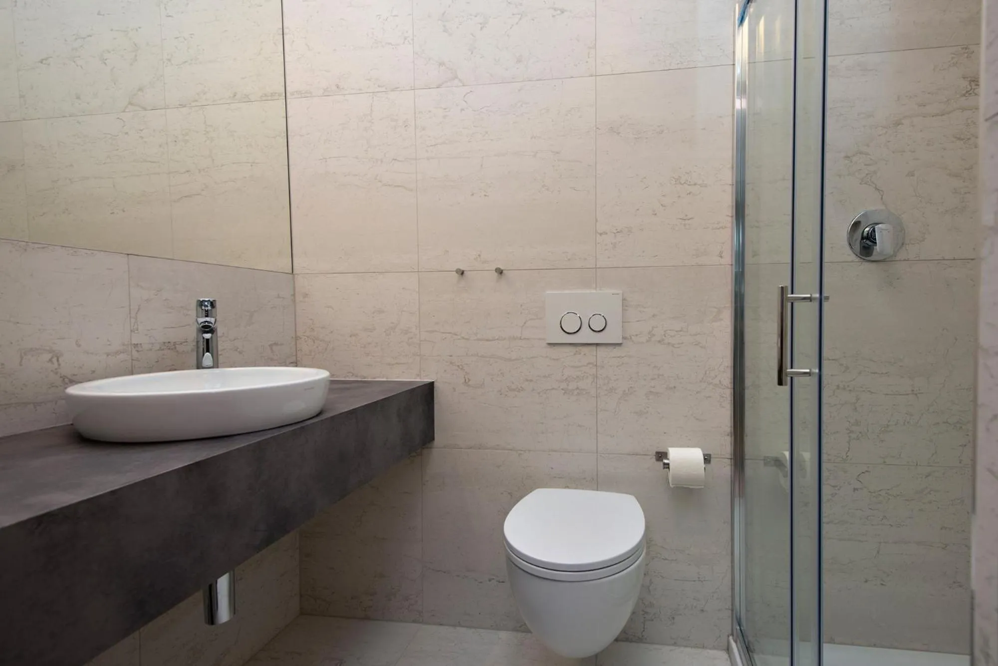 Shower in Zois Apartments