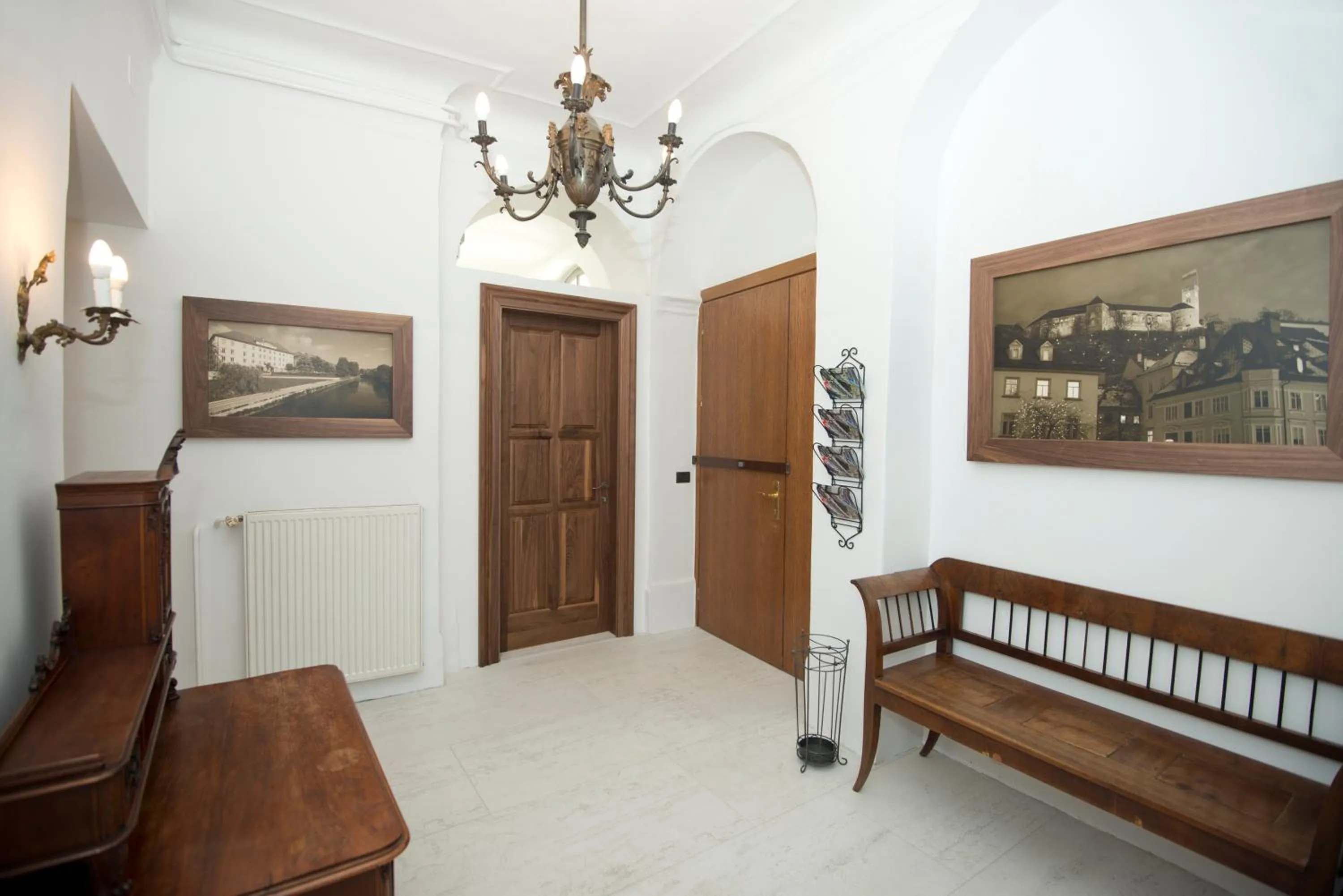 Property building in Zois Apartments