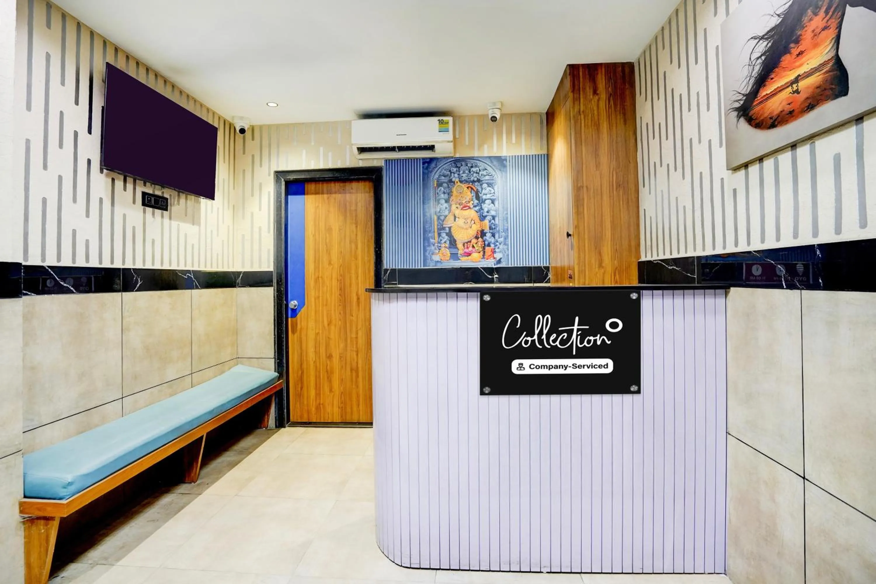 Lobby or reception in Super Collection O Kosad Railway Station Formerly Hotel Royal Orbits