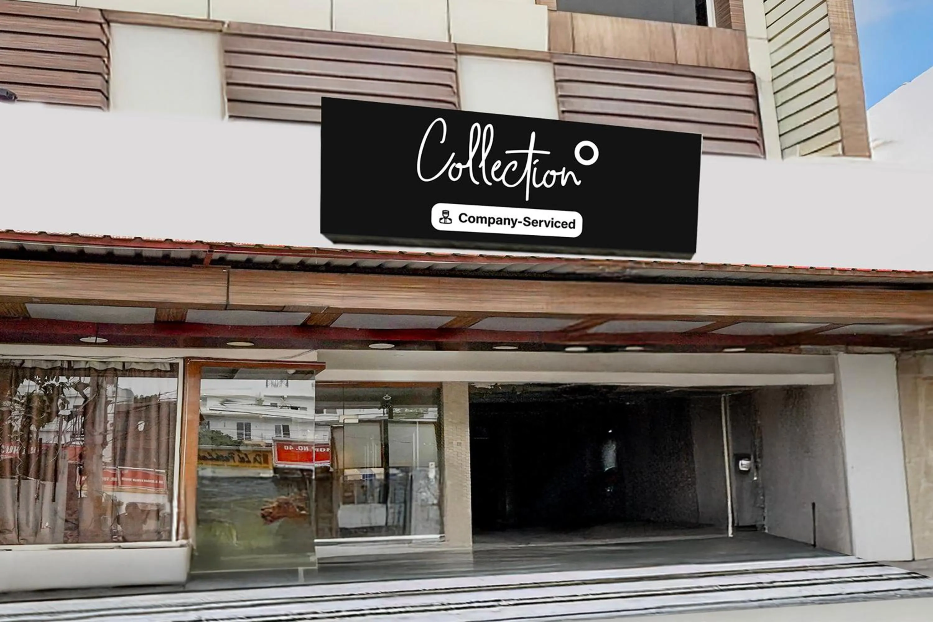 Facade/entrance in Super Collection O Railway Station Dehradun Formerly Hotel Narula