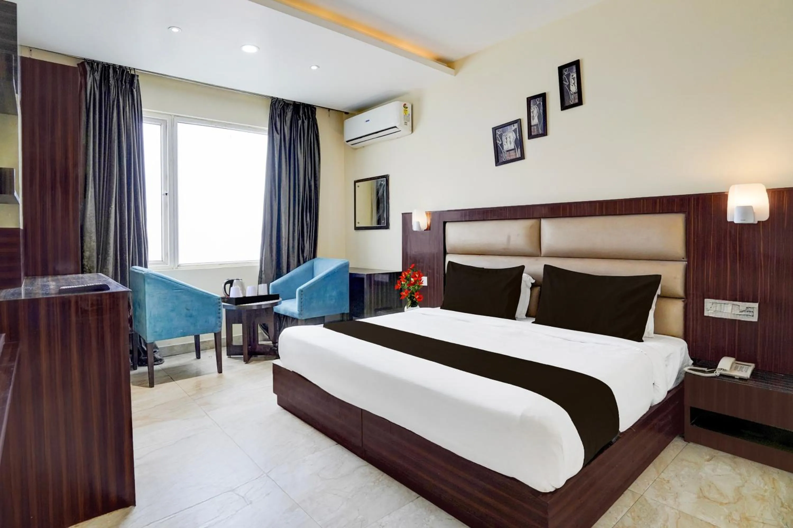 Bedroom, Bed in Super Collection O Railway Station Dehradun Formerly Hotel Narula