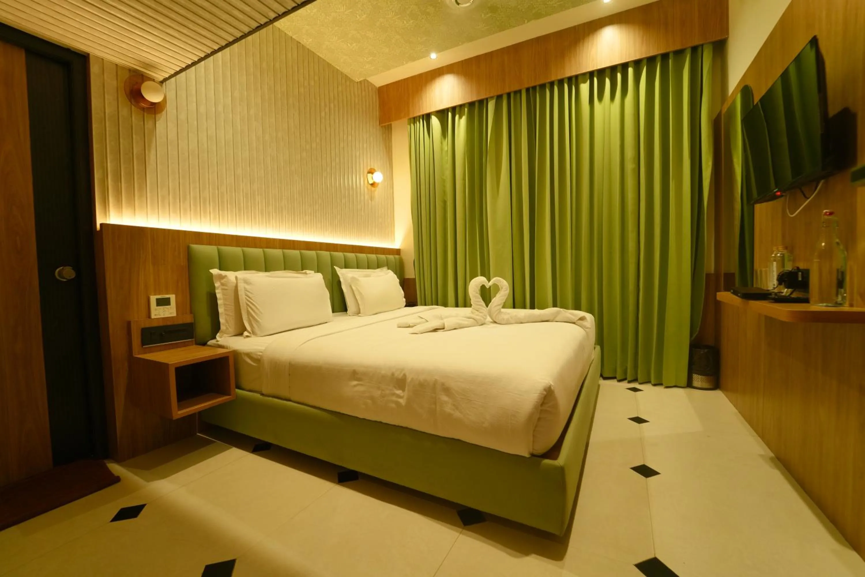 Bedroom, Bed in Yuvraj Land Mark