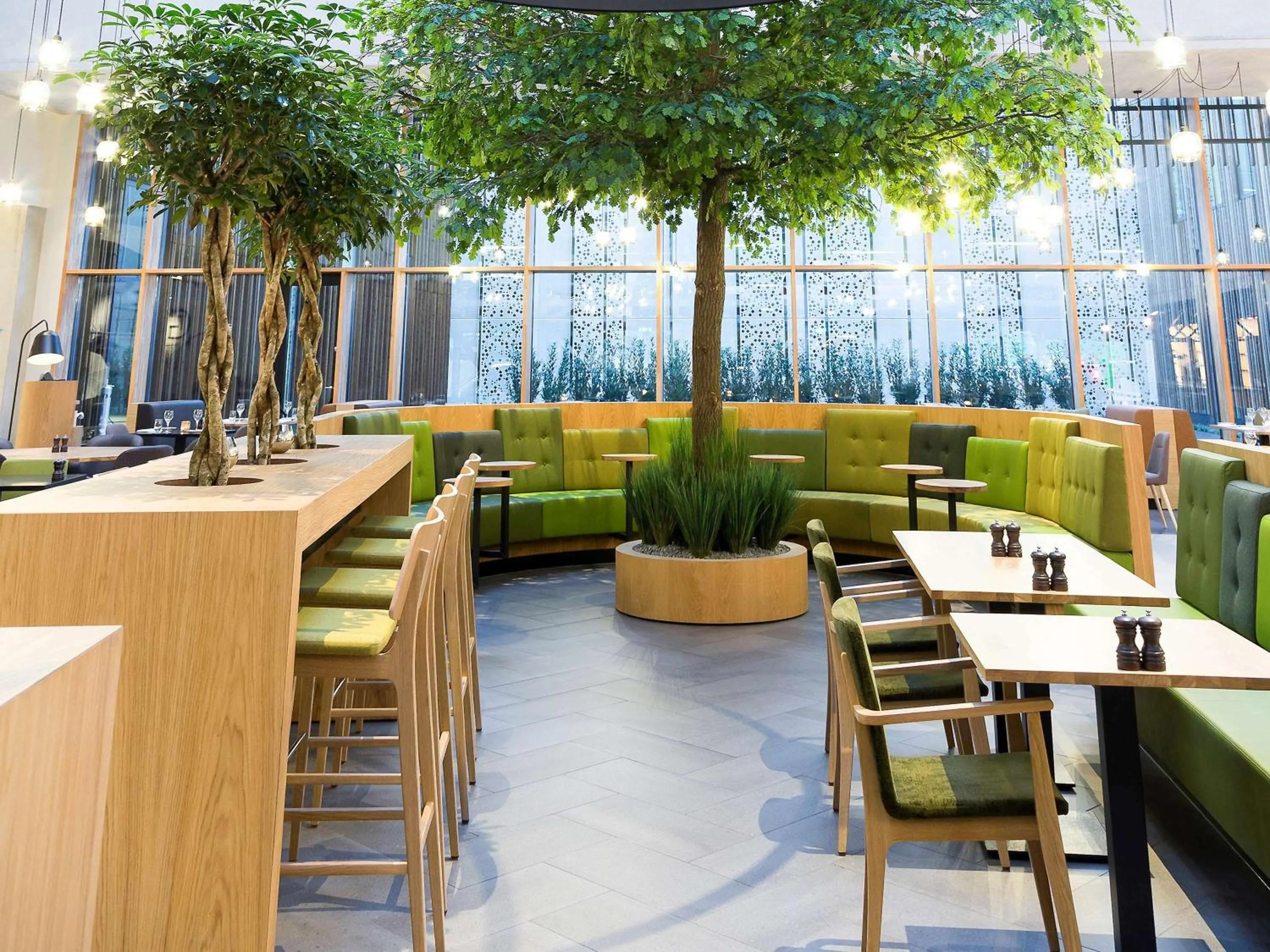 Restaurant/places to eat in Novotel Amsterdam Schiphol Airport