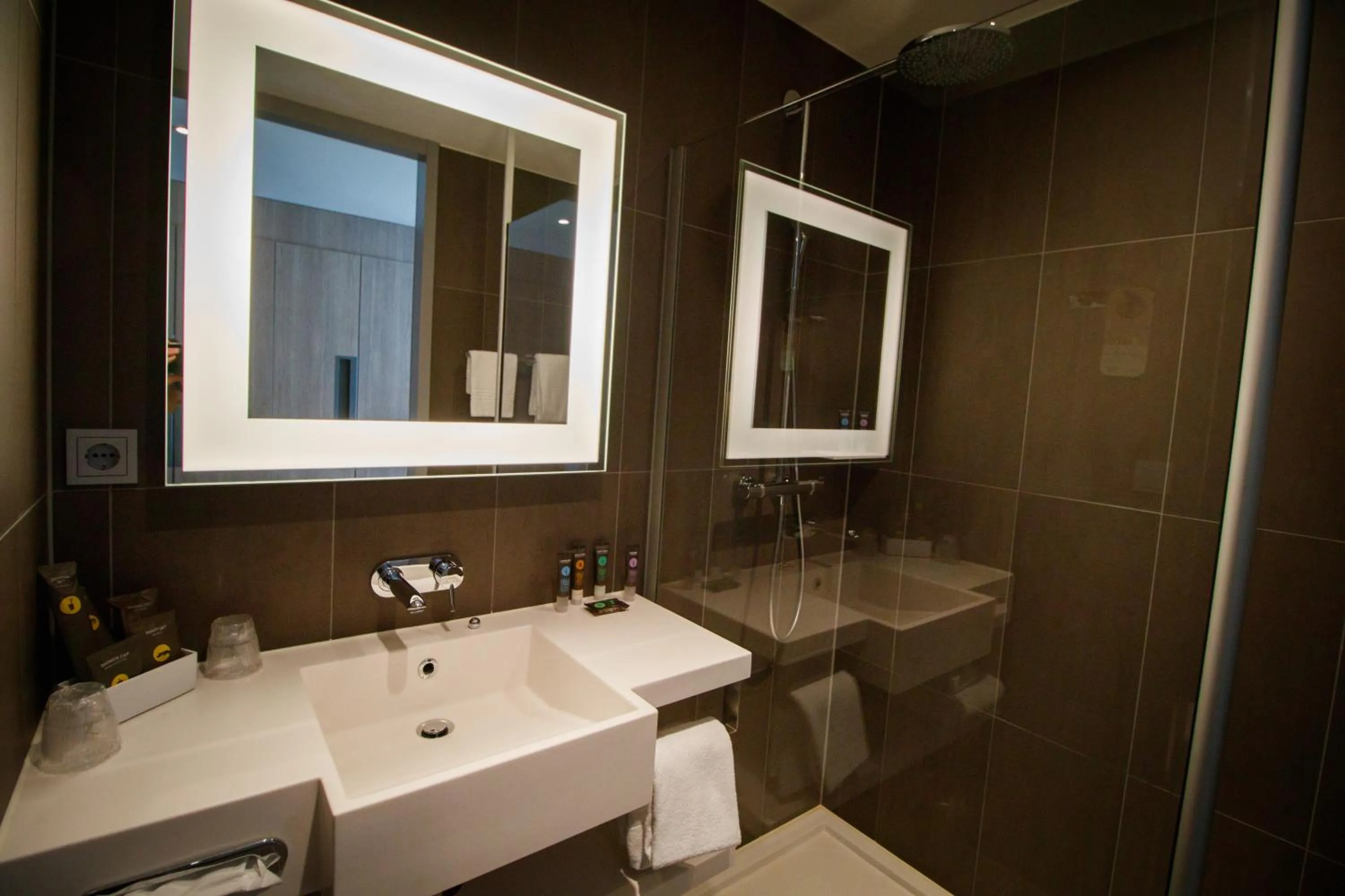 Bathroom in Novotel Amsterdam Schiphol Airport