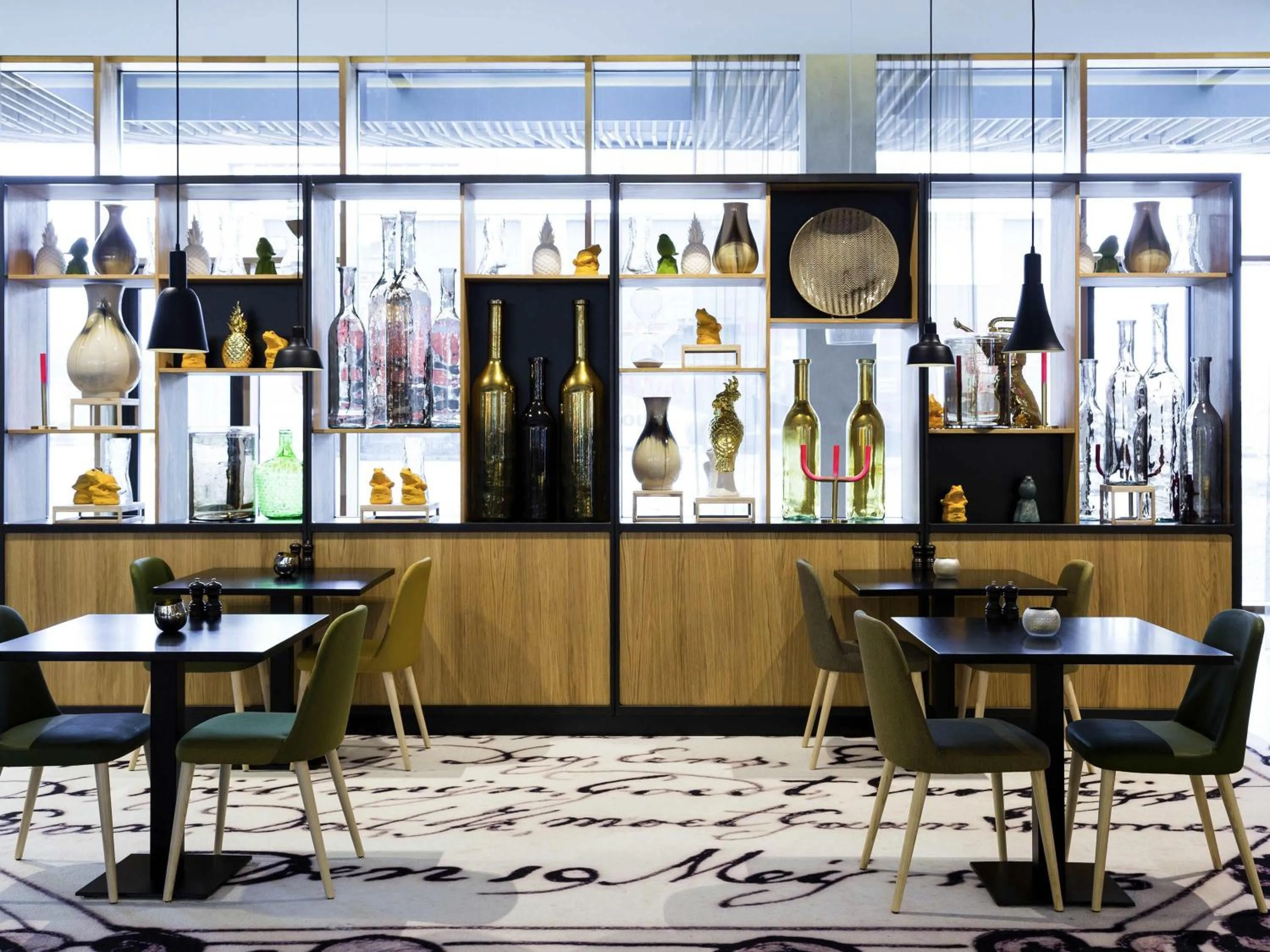 Lounge or bar in Novotel Amsterdam Schiphol Airport