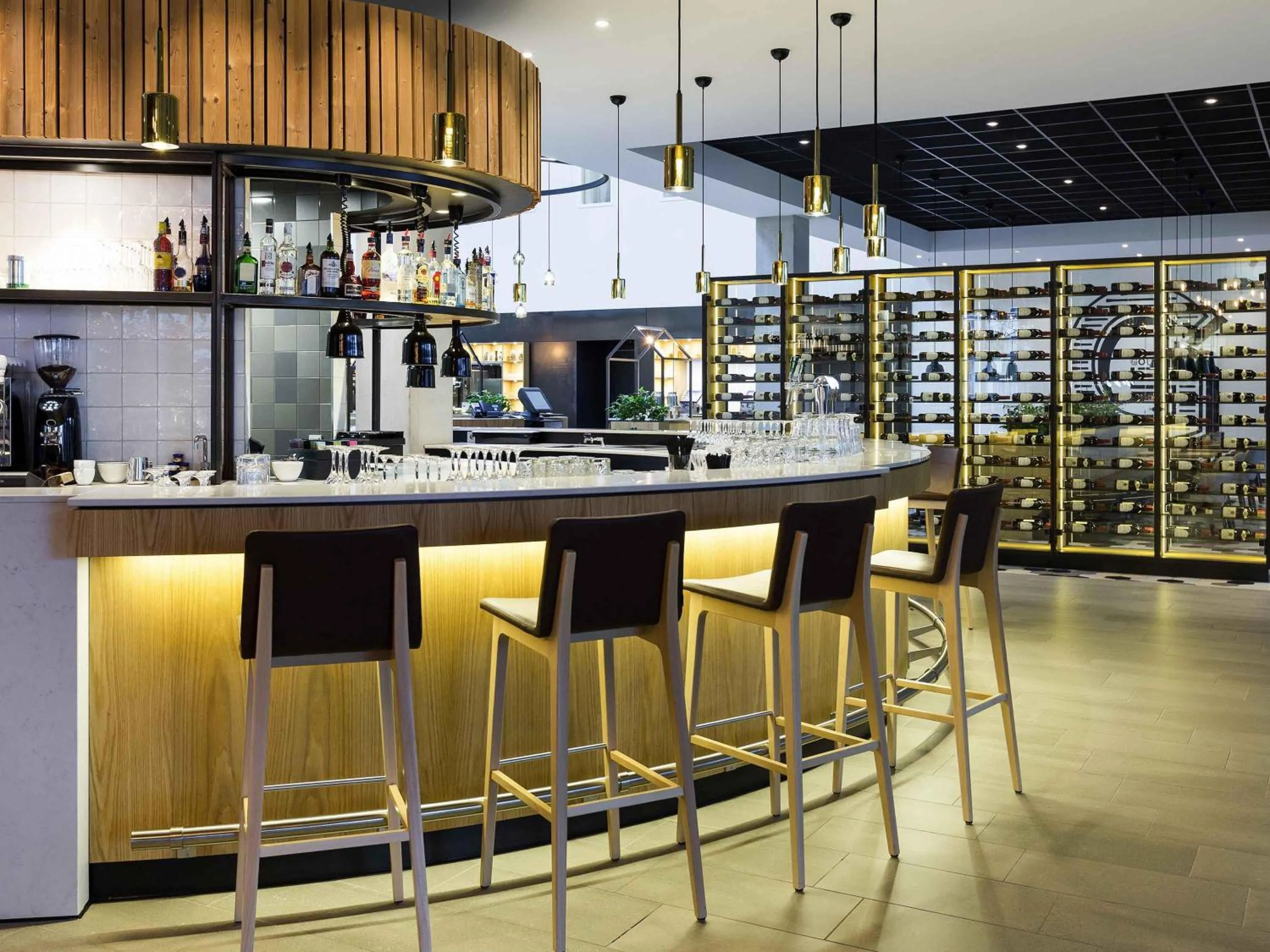 Lounge or bar in Novotel Amsterdam Schiphol Airport