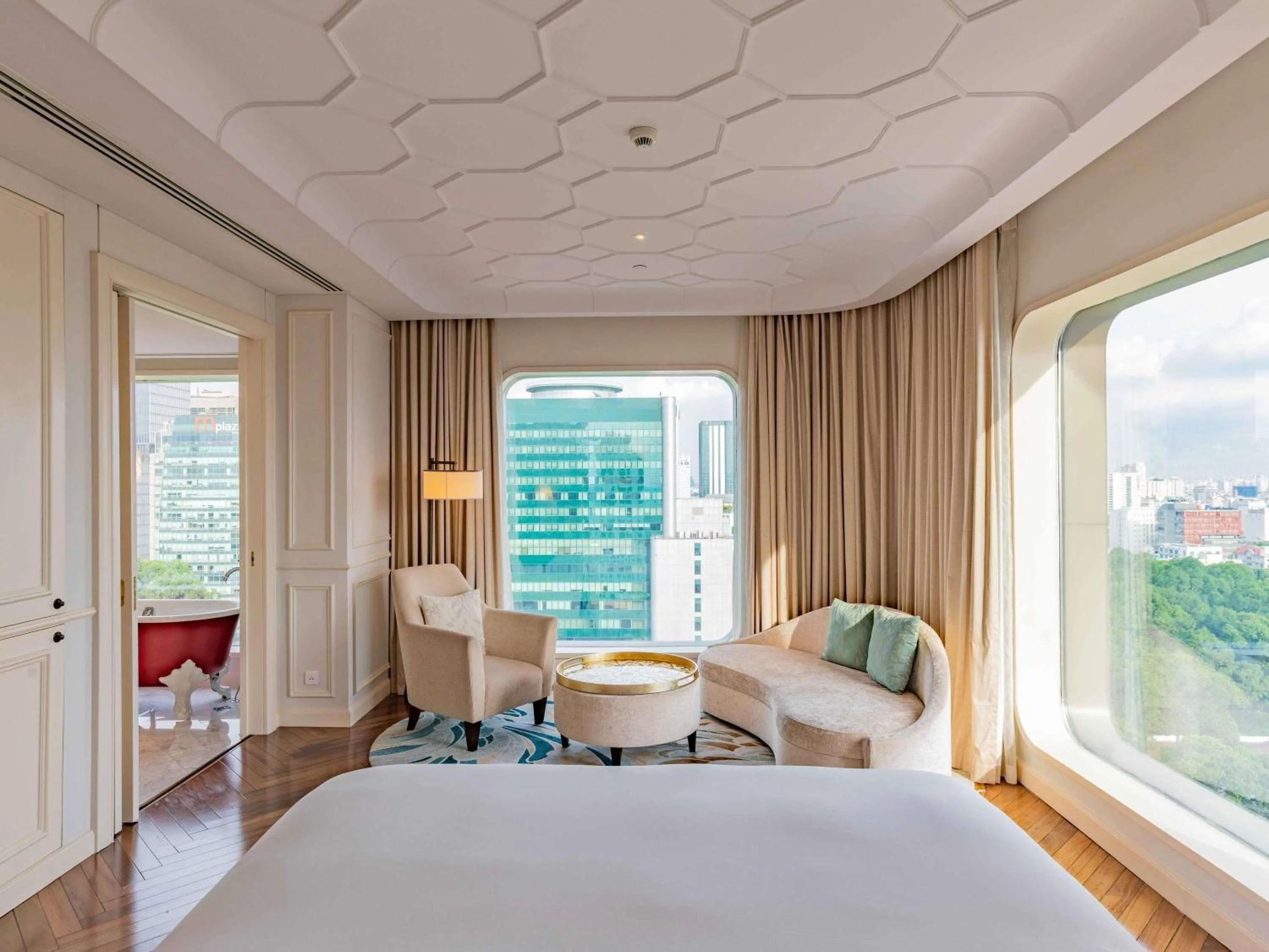 Bedroom, Bed in Hotel Des Arts Saigon Mgallery Collection