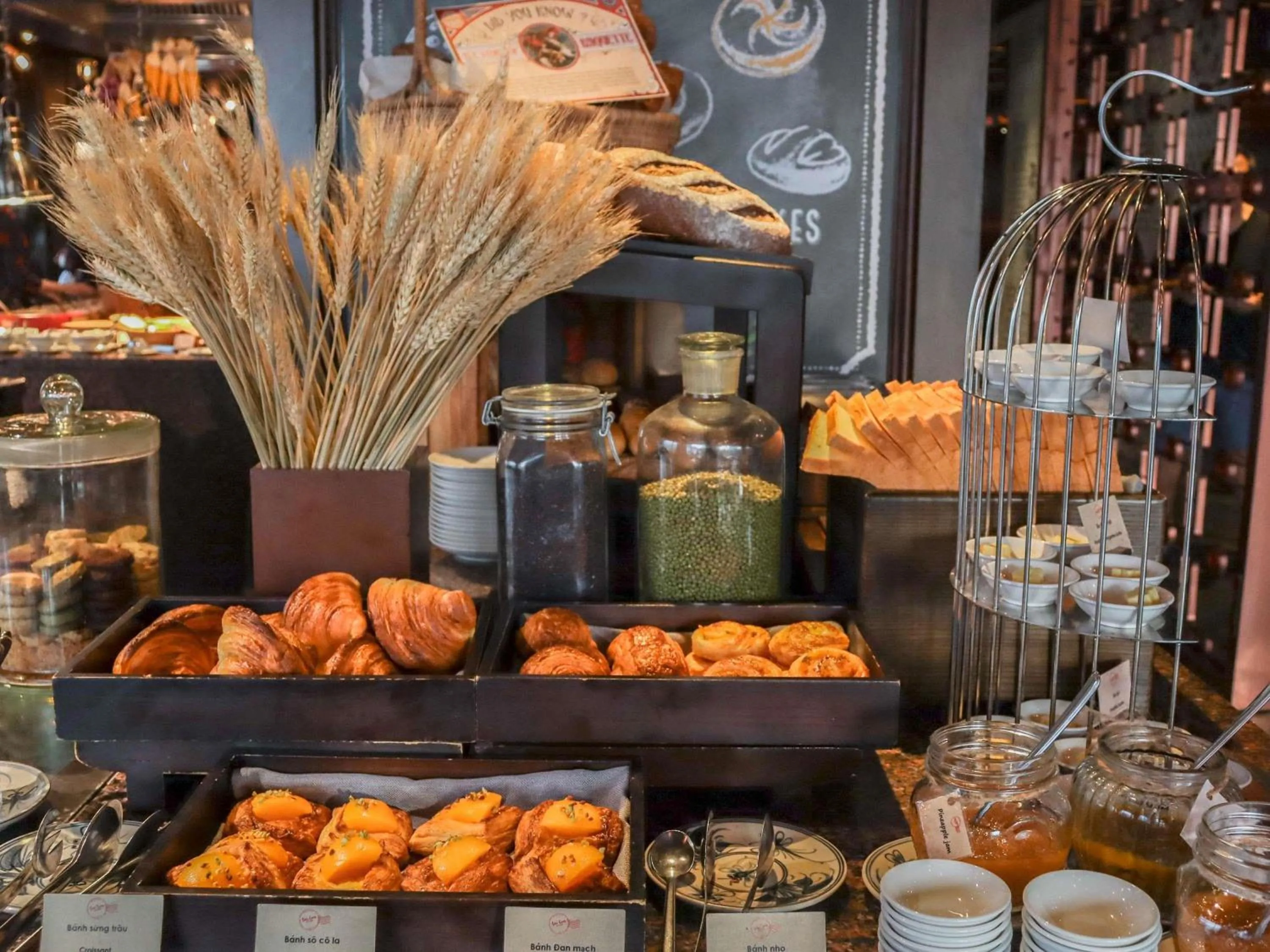 Breakfast in Hotel Des Arts Saigon Mgallery Collection