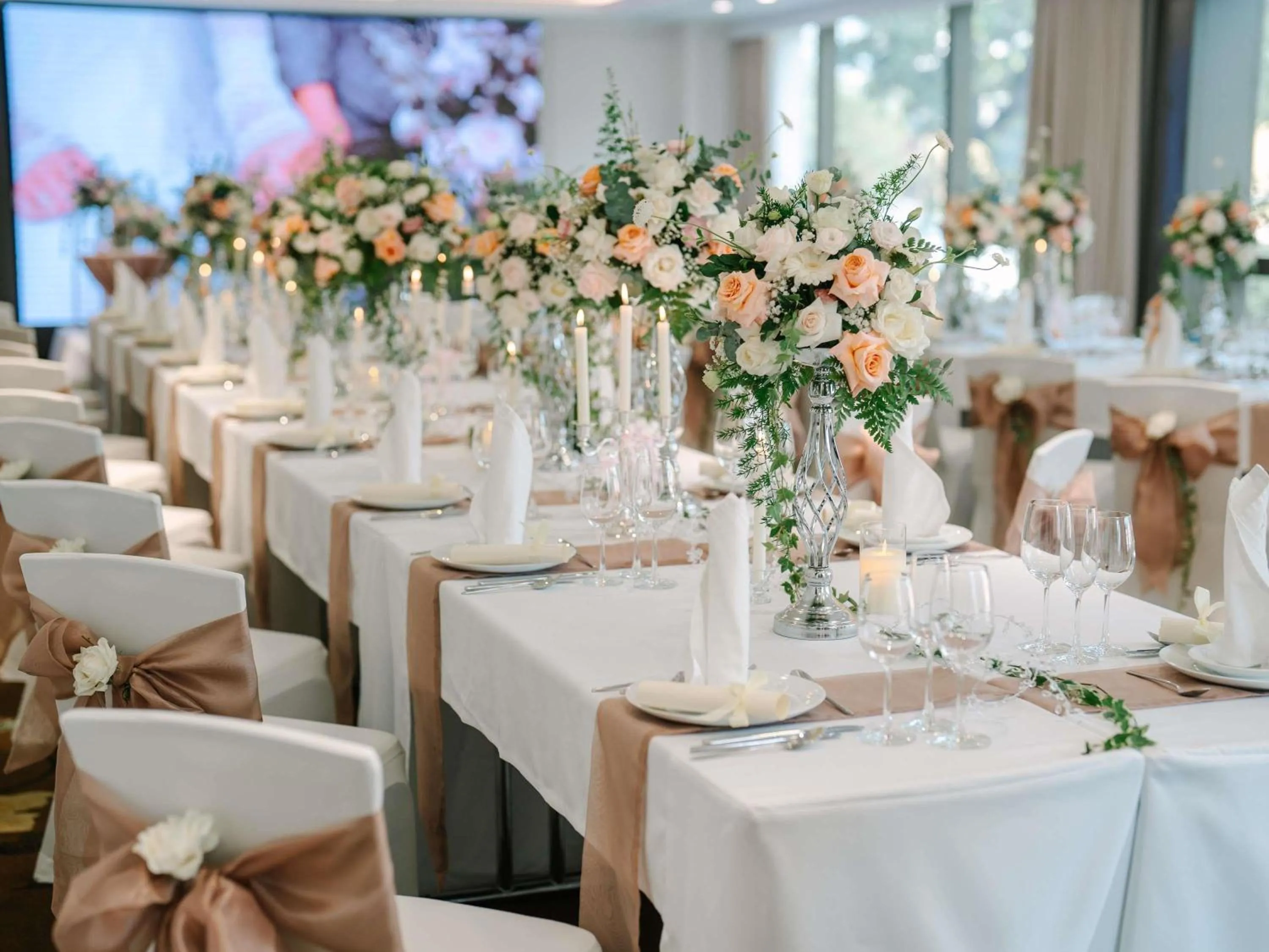 Meeting/conference room in Hotel Des Arts Saigon Mgallery Collection