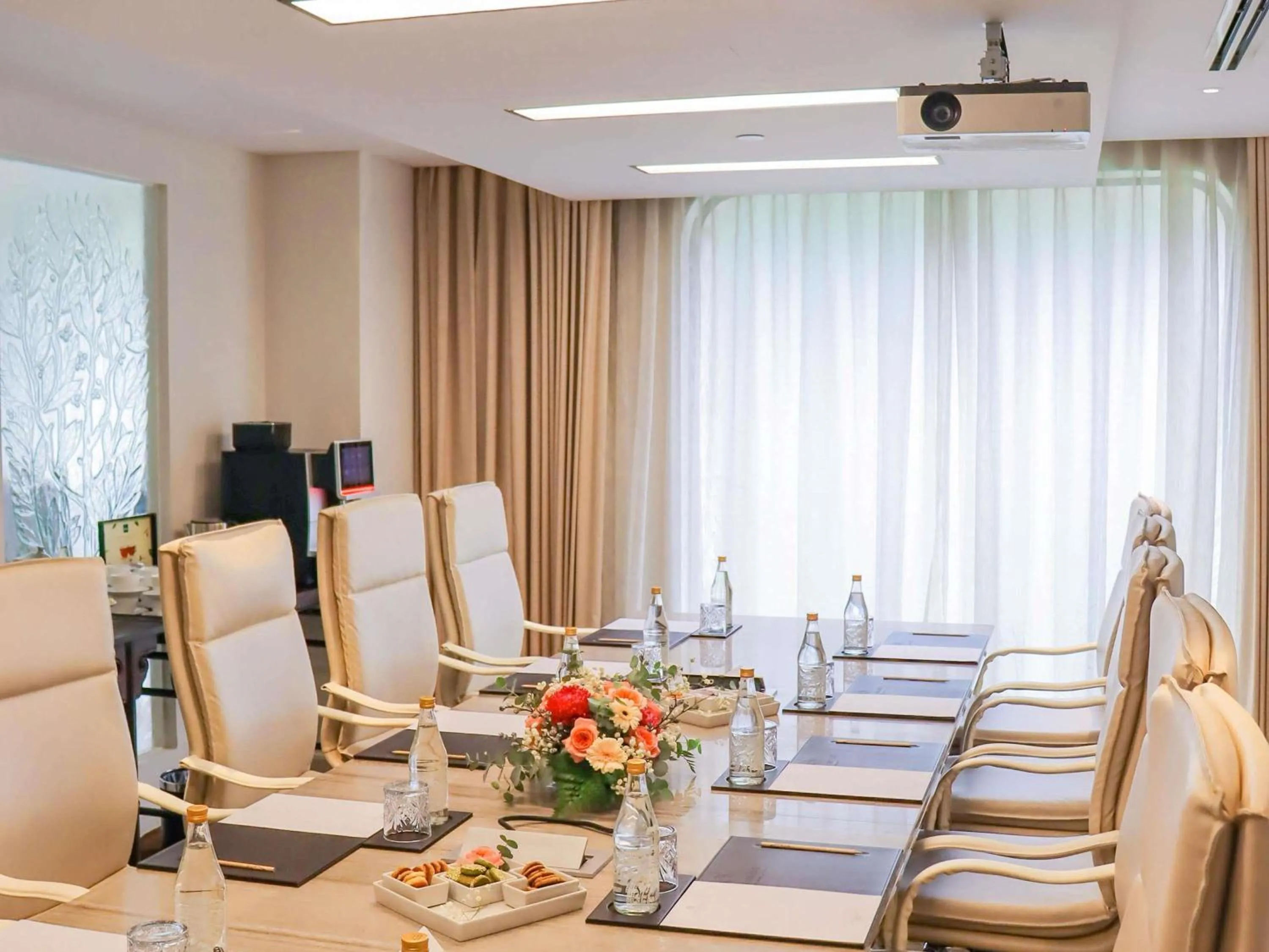 Meeting/conference room in Hotel Des Arts Saigon Mgallery Collection