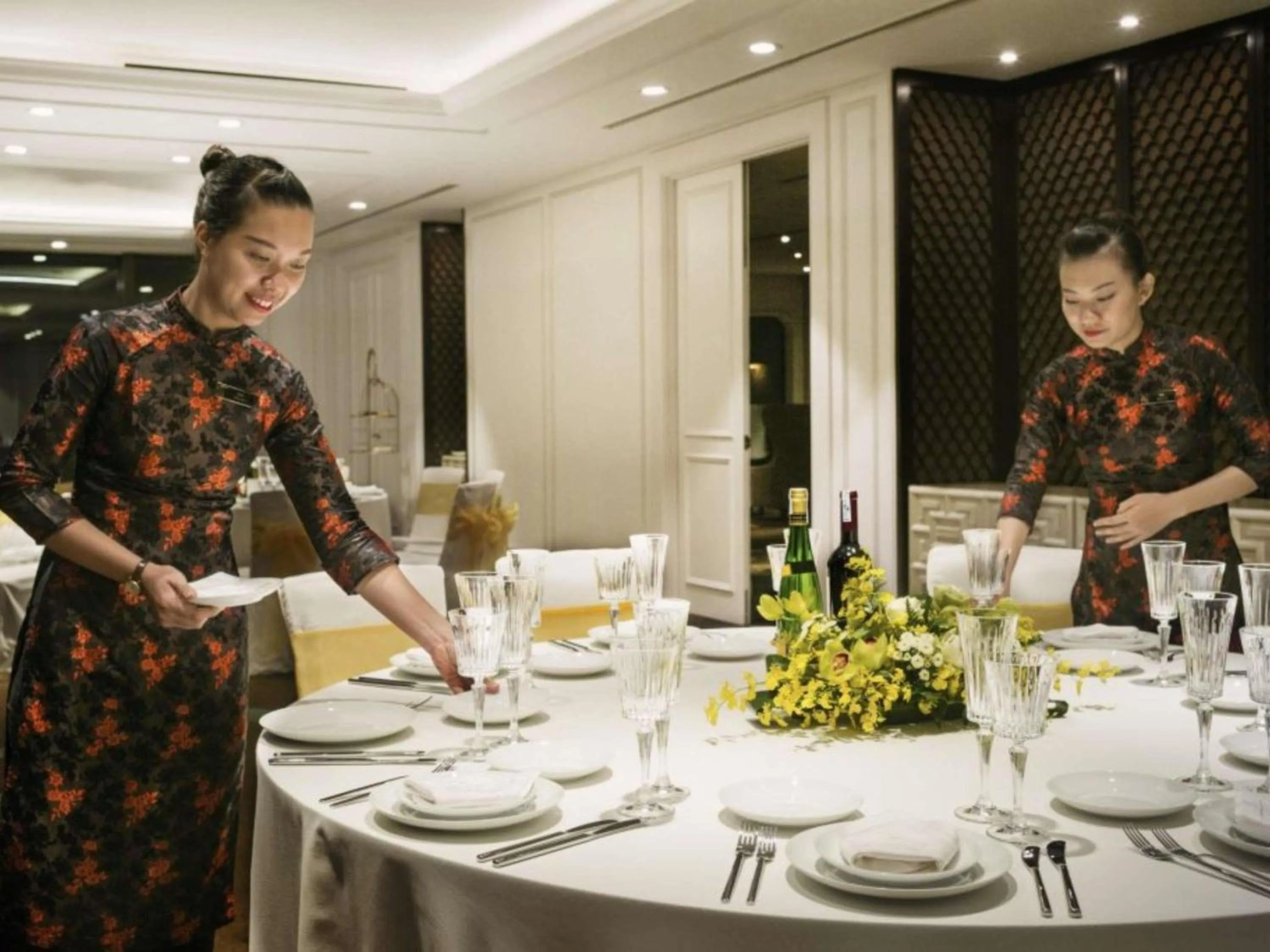 Meeting/conference room in Hotel Des Arts Saigon Mgallery Collection