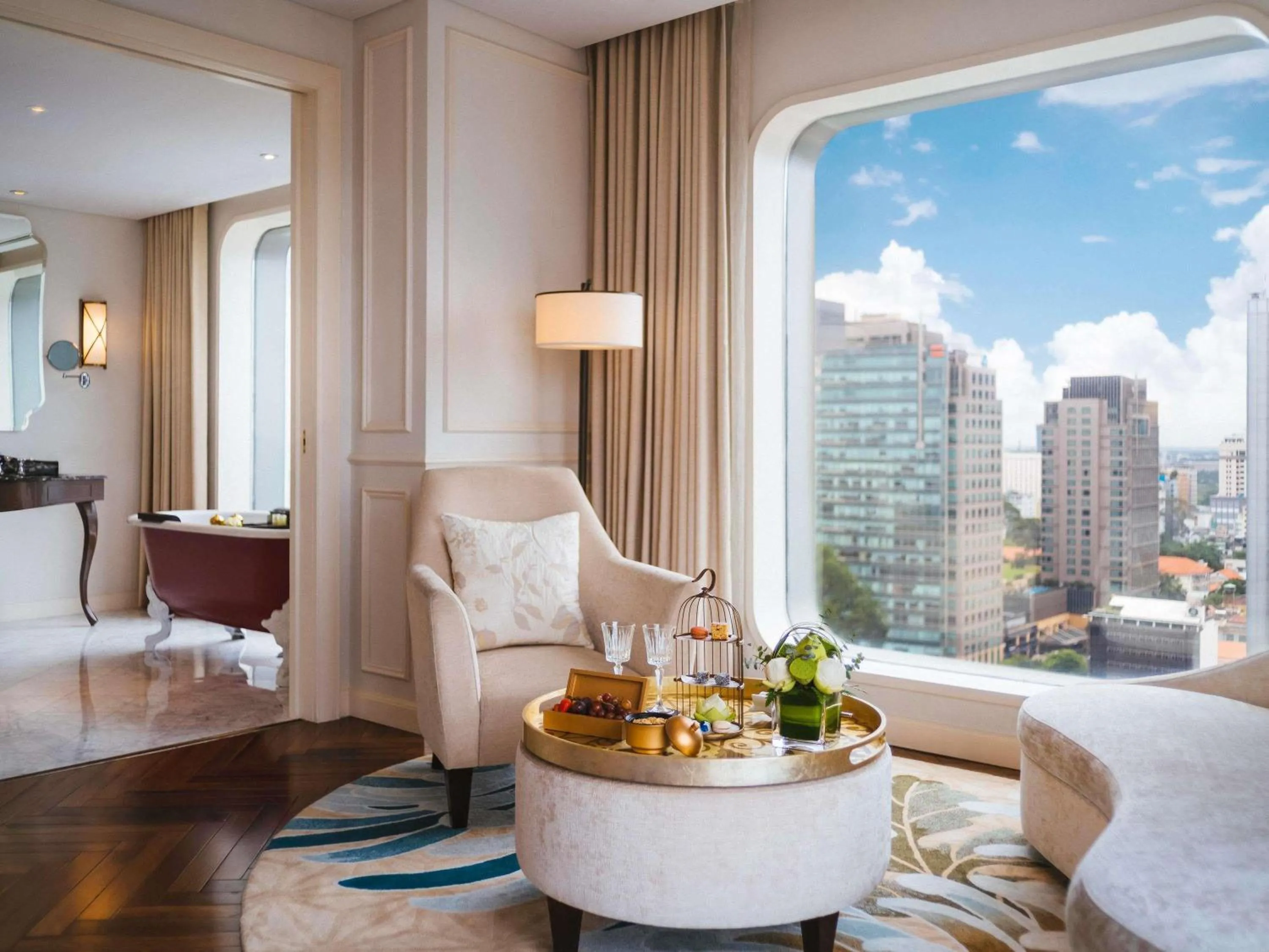 Bedroom in Hotel Des Arts Saigon Mgallery Collection