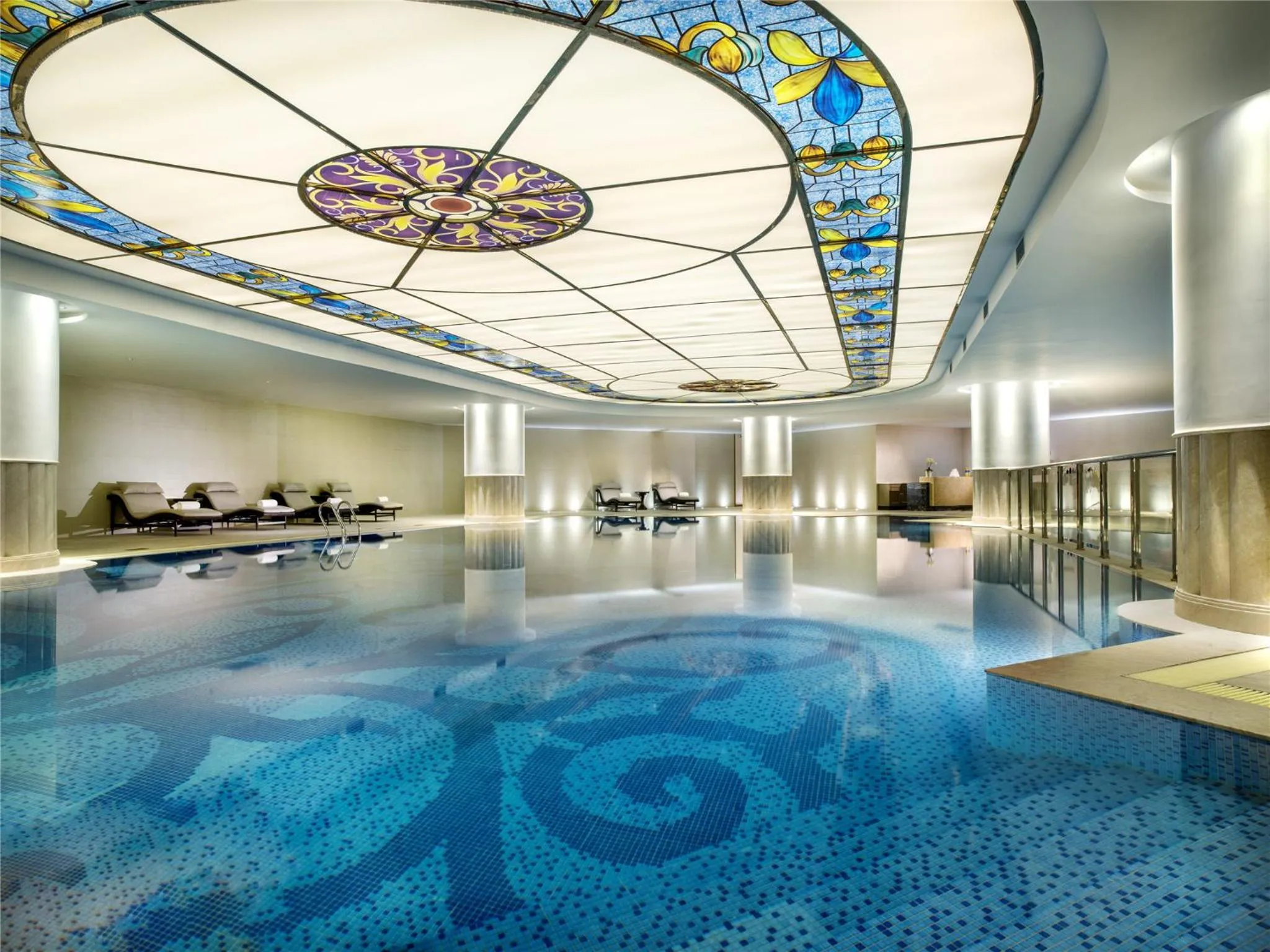 Swimming pool in Sofitel Xining