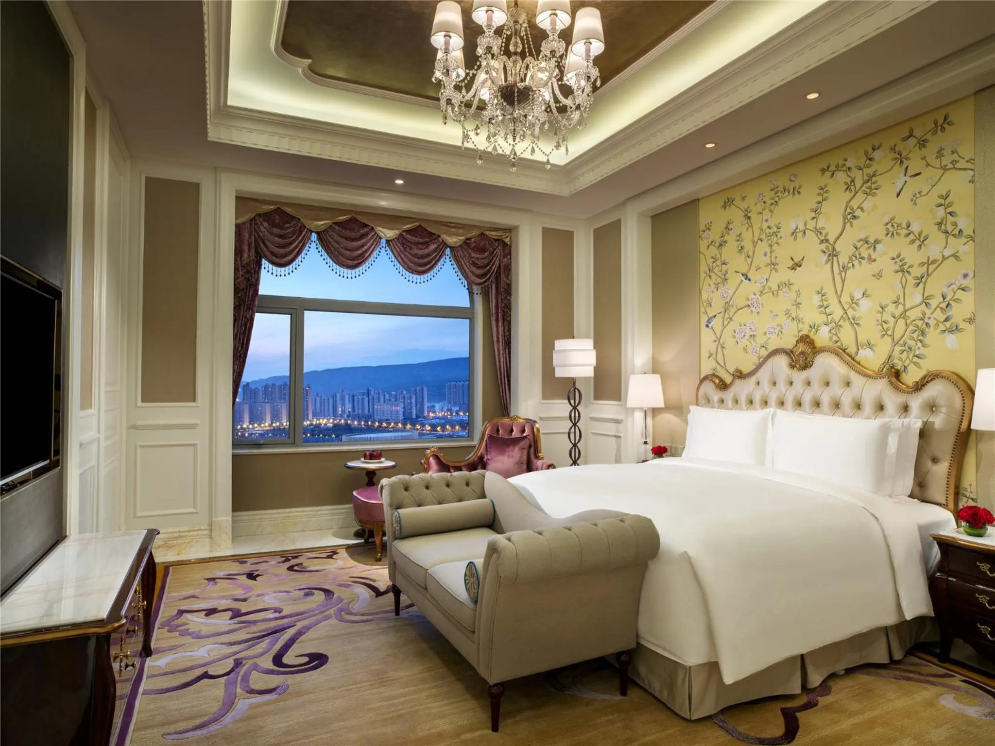 Living room, Bed in Sofitel Xining