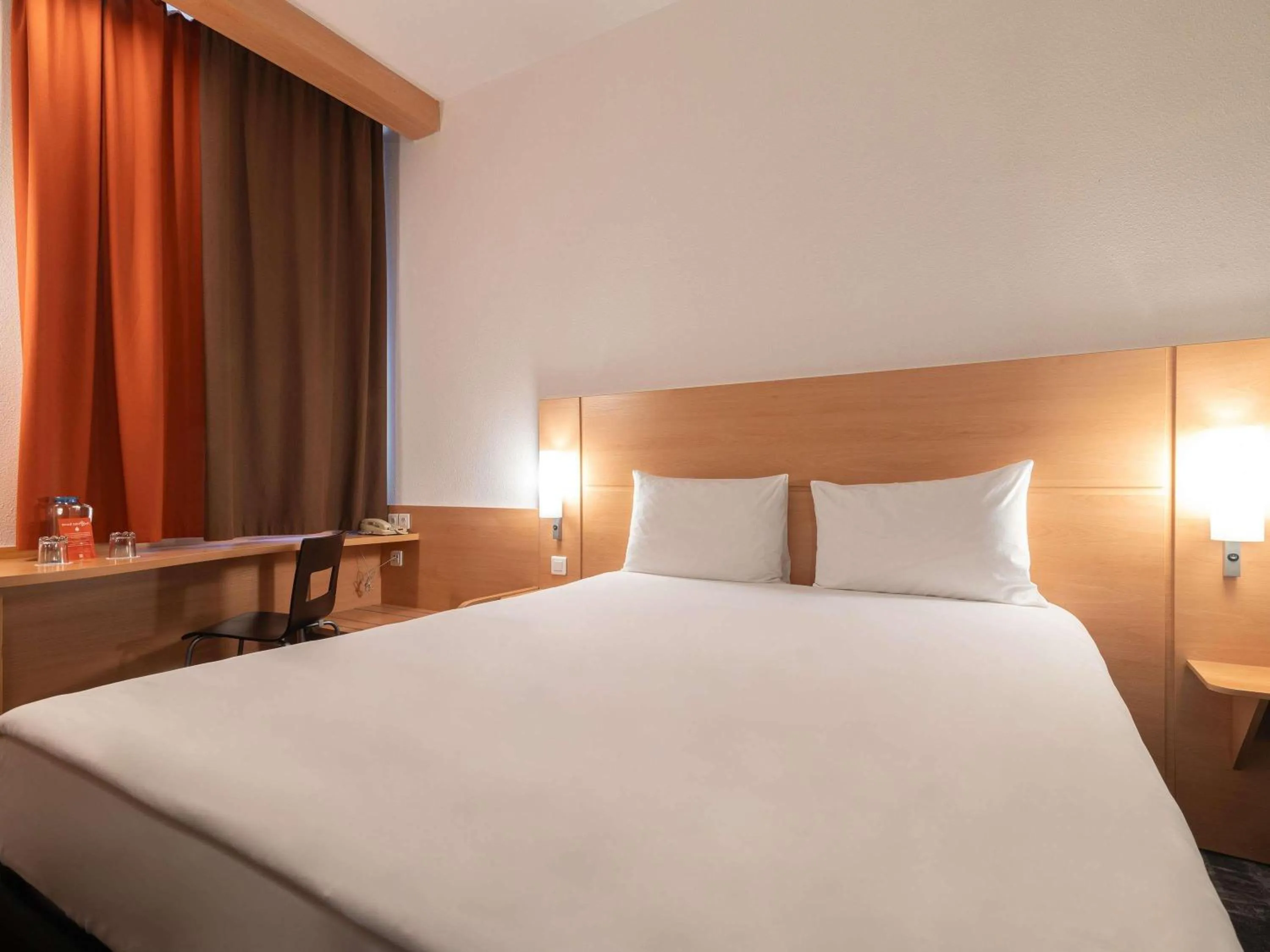 Bedroom, Bed in Ibis Astana